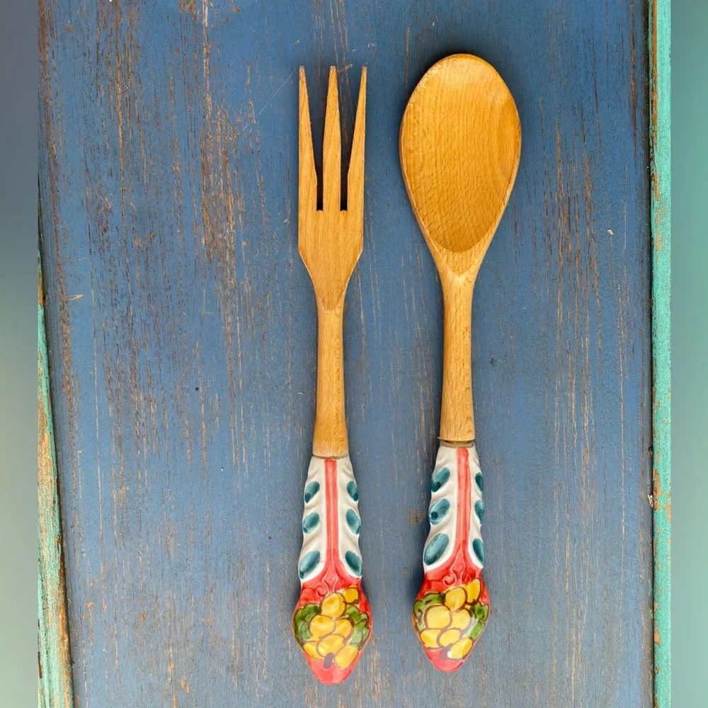 Hand-Painted Wooden Salad Serving Utensils for Dining. Great Condition!